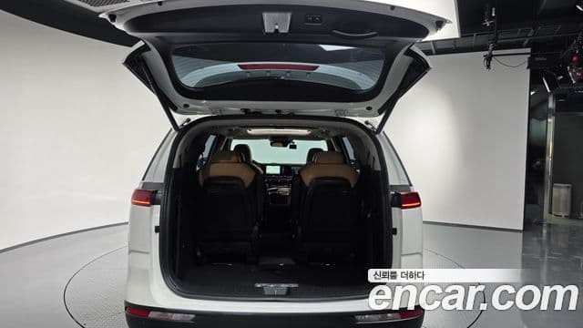 Kia Carnival 2022 — Фото 20/20
