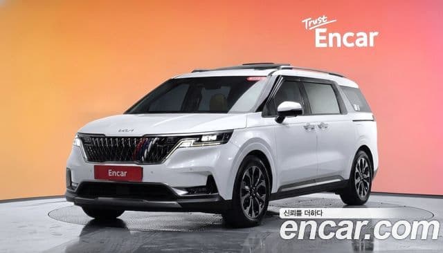 Kia Carnival 2022 — Фото 1/20