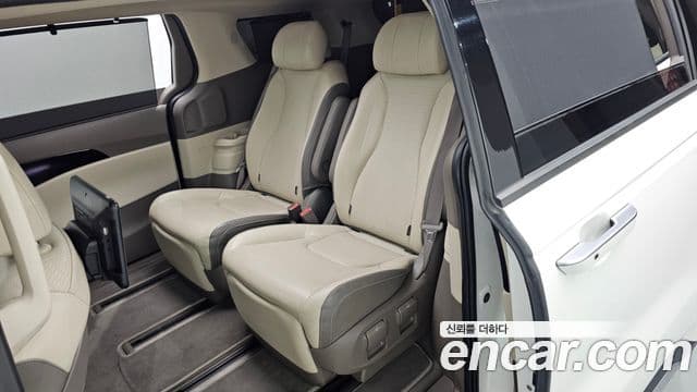 Kia Carnival 2020 — Фото 11/20