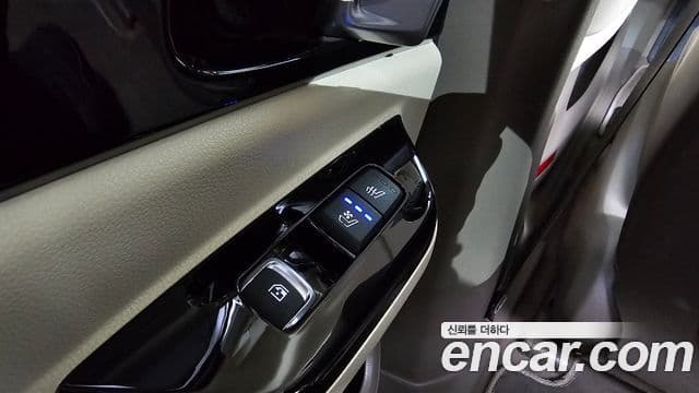 Kia Carnival 2020 — Фото 18/20