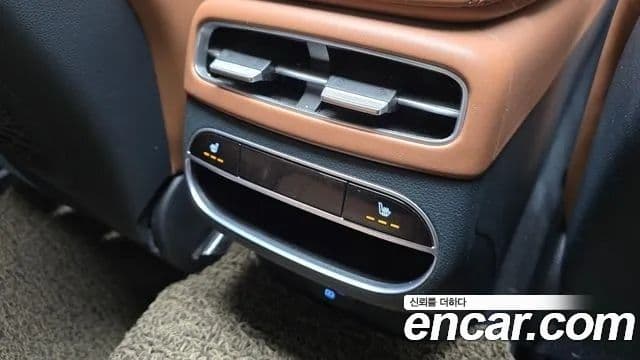 Genesis GV70 2021 — Şəkil 18/20