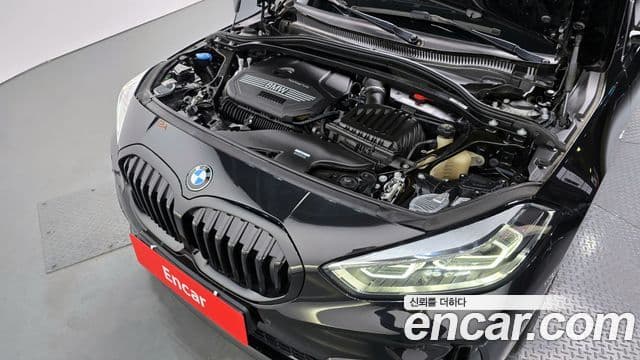 BMW 1 Series 2023 — ფოტო 15/20