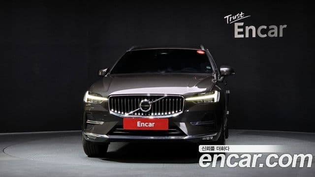 Volvo XC60 2022 — Şəkil 3/20