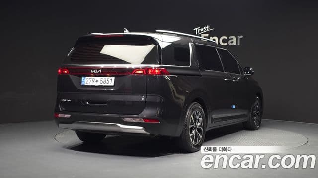 Kia Carnival 2023 — ფოტო 2/20