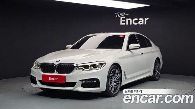 BMW 5 Series 2018 — ფოტო 1/20