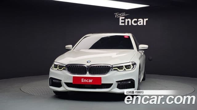 BMW 5 Series 2018 — ფოტო 3/20