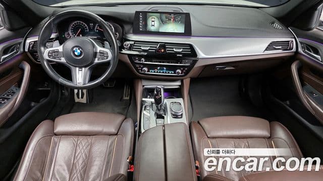 BMW 5 Series 2018 — ფოტო 7/20