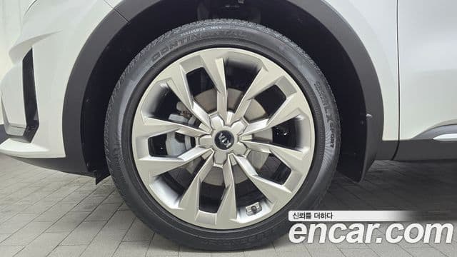 Kia Sorento 2020 — ფოტო 5/20