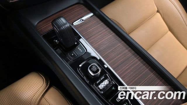 Volvo V60 Cross Country 2021 — Şəkil 9/20