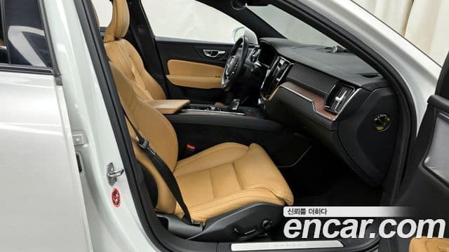Volvo V60 Cross Country 2021 — Şəkil 11/20
