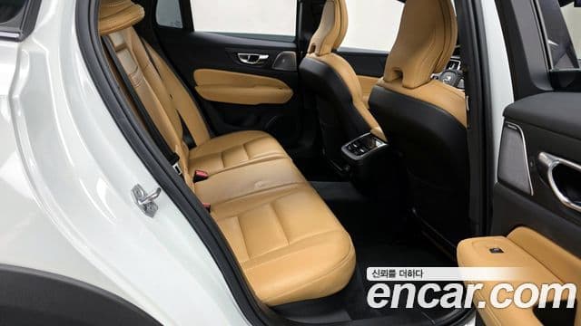 Volvo V60 Cross Country 2021 — Şəkil 12/20