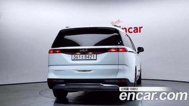 Kia Carnival 2022 — ფოტო 4/20