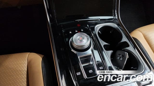 Kia Carnival 2022 — ფოტო 9/20