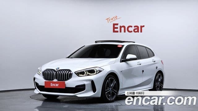 BMW 1 Series 2023 — Şəkil 9/20