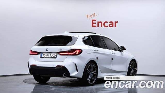 BMW 1 Series 2023 — Şəkil 1/20