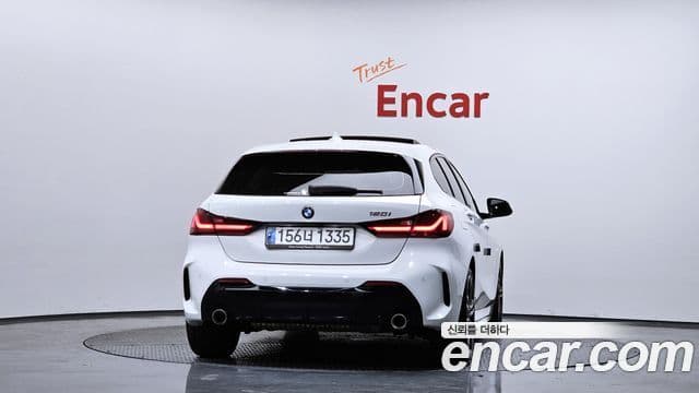 BMW 1 Series 2023 — Şəkil 3/20