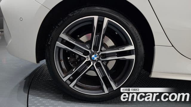 BMW 1 Series 2023 — фото 4 из 20