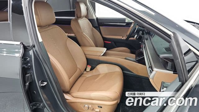 Hyundai Grandeur 2023 — ფოტო 9/20