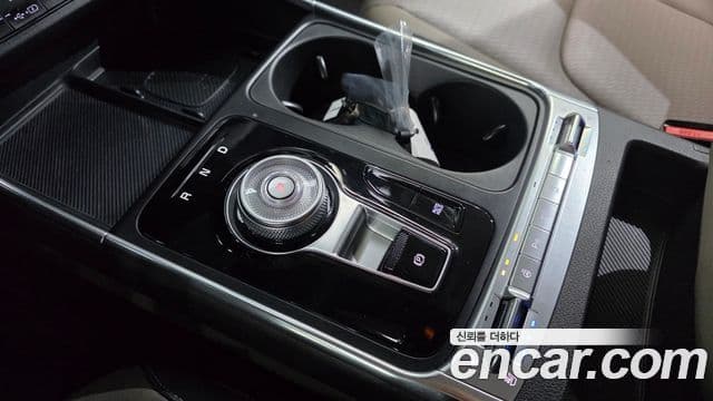 Kia Carnival 2025 — ფოტო 9/20