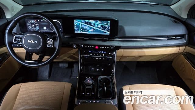 Kia Carnival 2023 — ფოტო 7/20