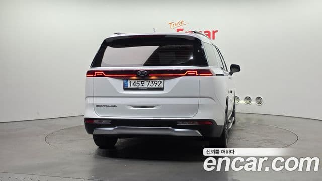 Kia Carnival 2021 — Фото 4/20