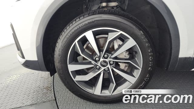 Audi Q5 2022 — Şəkil 5/20