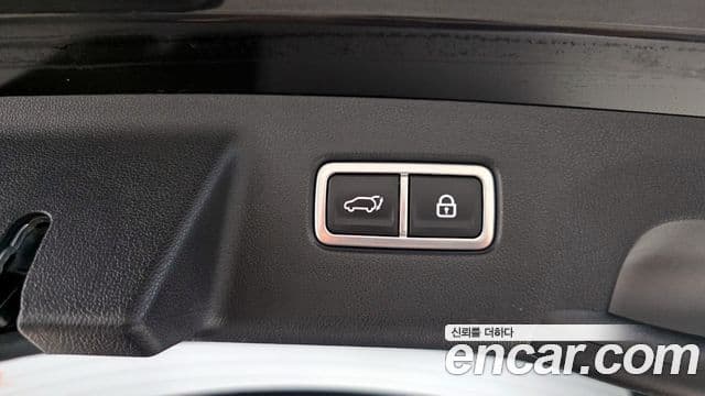 Kia Sorento 2020 — ფოტო 19/20