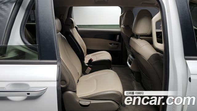 Kia Carnival 2021 — Şəkil 11/20