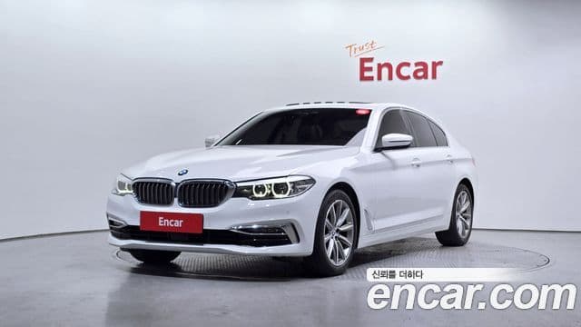 BMW 5 Series 2019 — ფოტო 1/20