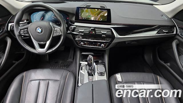 BMW 5 Series 2019 — ფოტო 7/20