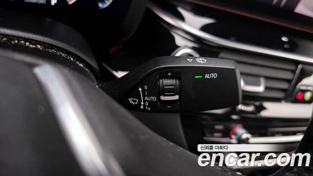 BMW 5 Series 2019 — ფოტო 9/20