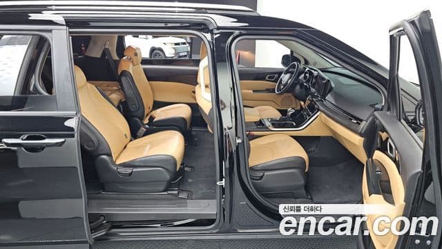 Kia Carnival 2023 — Şəkil 12/20