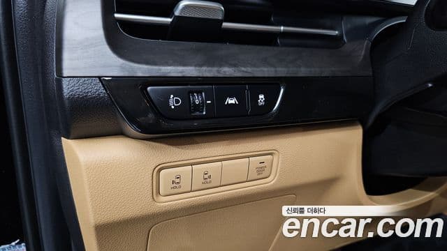 Kia Carnival 2023 — Şəkil 14/20