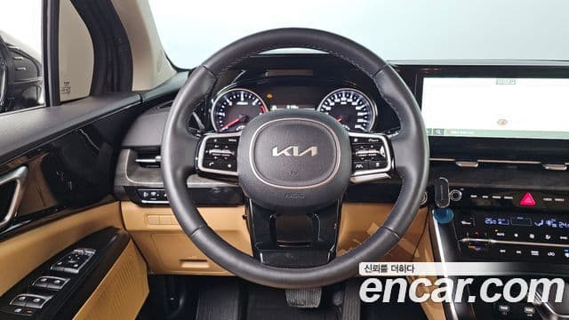 Kia Carnival 2023 — Şəkil 16/20