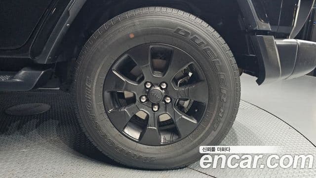 Jeep Wrangler 2021 — Şəkil 5/20