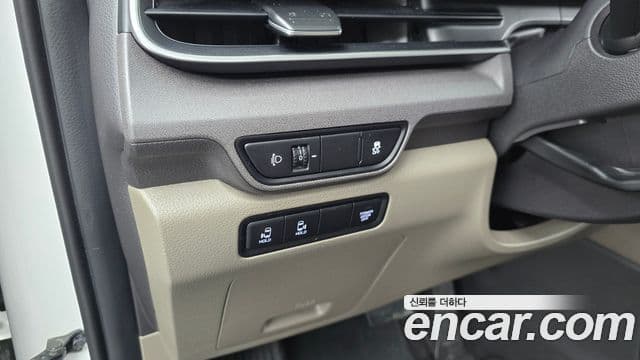Kia Carnival 2024 — ფოტო 17/20