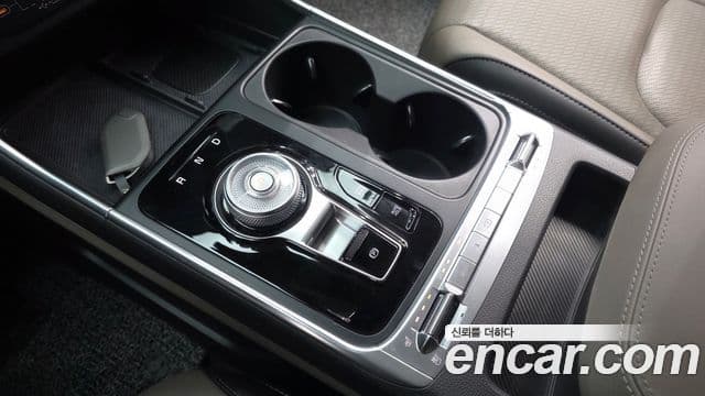 Kia Carnival 2024 — Şəkil 9/20