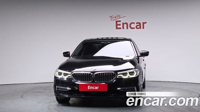 BMW 5 Series 2019 — ფოტო 3/20
