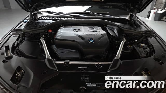 BMW 5 Series 2019 — ფოტო 6/20