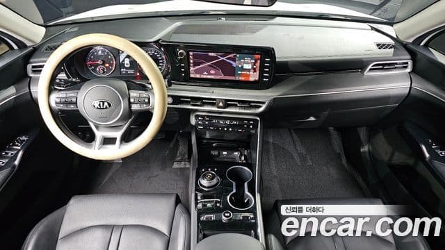 Kia K5 2020 — Photo 9/20