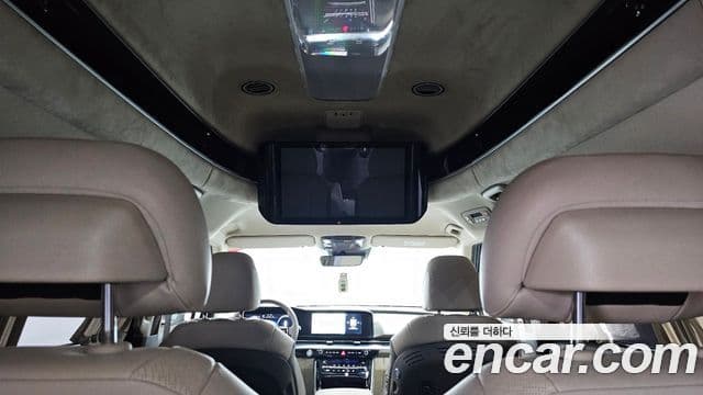 Kia Carnival 2022 — Şəkil 18/20