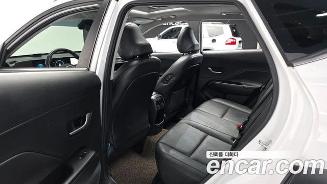 Hyundai Kona 2023 — Фото 12/20