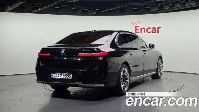 BMW 7 Series 2023 — Şəkil 2/20