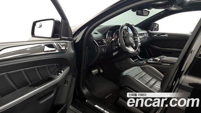 Mercedes-Benz GLE-Class 2019 — Фото 10/20