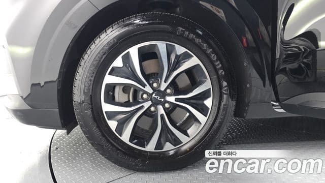 Kia Carnival 2022 — ფოტო 5/20