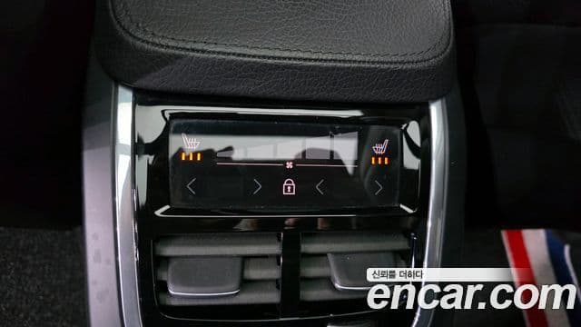 Volvo XC90 2019 — Photo 17/20