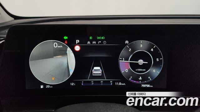 Kia Sportage 2021 — ფოტო 8/20