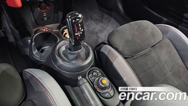 Mini Cooper S 2021 — ფოტო 9/20