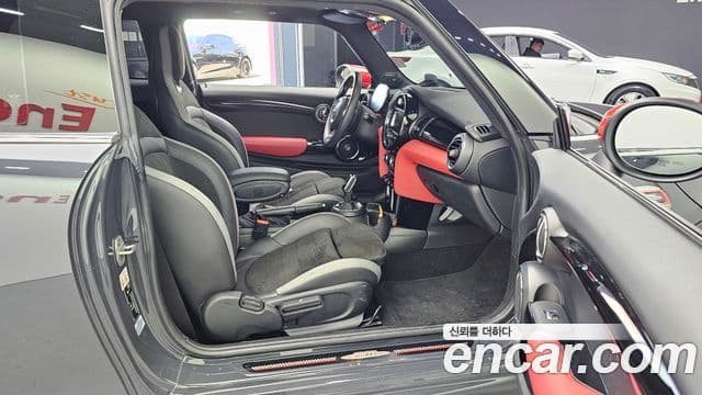 Mini Cooper S 2021 — ფოტო 11/20