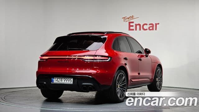 Porsche Macan 2023 — ფოტო 6/20